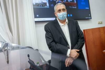 Биньямин Нетаниягу - Судья по делу Нетаниягу критикует прокуратуру: «Кто здесь подсудимый — Сара или Биньямин Нетаниягу?» - news.israelinfo.co.il - Иерусалим
