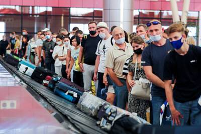 Россиянам рассказали о способе избежать очередей в аэропортах Египта - lenta.ru - Москва - Россия - Египет - Турция - Стамбул
