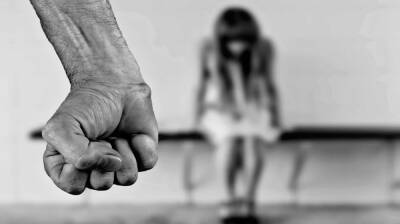 В Воронеже разъярённый мужчина сломал рёбра жене - vestivrn.ru - Воронеж