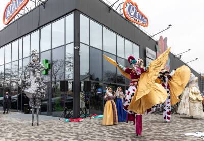 В Броварах появился дизайнерский супермаркет в стиле Венецианского карнавала - thepage.ua - Украина - Италия