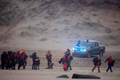 По меньшей мере 24 человека утонули пытаясь пересечь Ла-Манш на пути в Великобританию - unn.com.ua - Украина - Киев - Англия - Франция - Великобритания
