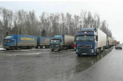 Автомобили иностранных перевозчиков не выпустят из России до уплаты штрафов - pnp.ru - Россия