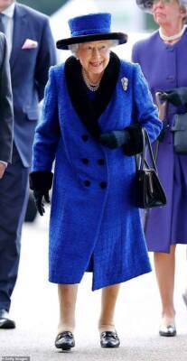 королева Елизавета - Камилла - 95-летняя королева Елизавета отказалась от премии «Старушка года» - skuke.net - Лондон