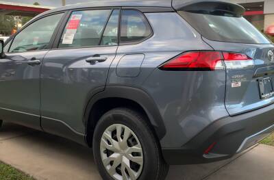 Toyota Corolla Cross 2022 года раскритиковали в сети, фото: "С дизайном просто беда" - politeka.net - Украина