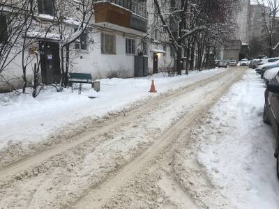 В Сыктывкаре водитель Skoda Kodiaq сбил у подъезда пешехода - komiinform.ru - респ. Коми - Сыктывкар