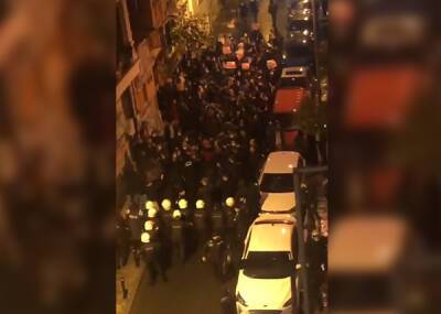 Более 40 человек задержали в Стамбуле на акции против роста цен - nakanune.ru - Турция - Анкара - Стамбул