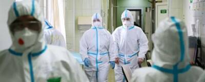 Андрей Поздняков - Врач Поздняков: Россия выходит на плато четвертой волны коронавируса - runews24.ru - Россия