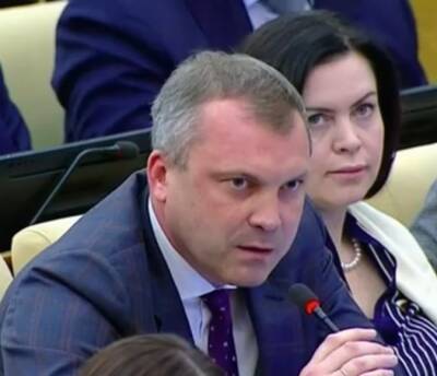 Вячеслав Володин - Евгений Попов - Павел Дуров - Попов усомнился в естественности появления 282 тыс. комментариев под постом Володина - znak.com - Россия