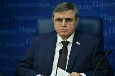 Олег Смолин - Смолин предложил увеличить расходы на образование до семи процентов ВВП - pnp.ru - Россия