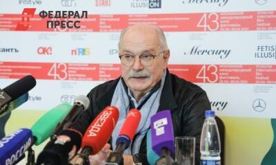 Никита Михалков - Семейная традиция: Михалков заставлял детей целовать себе руки - fedpress.ru - Москва - Россия