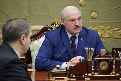 Александр Лукашенко - Лукашенко назвал политиков ЕС мерзавцами и призвал оплатить билеты беженцам - lenta.ru - Белоруссия - Ирак - Минск - Багдад