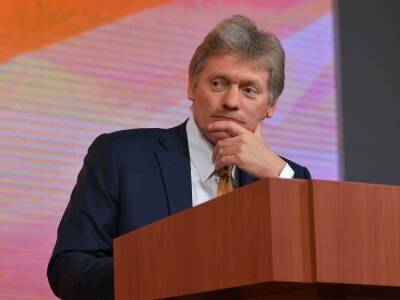 Владимир Путин - Дмитрий Песков - "Речь идет о жидкости". Песков прокомментировал слова Путина о его ревакцинации назальным порошком - gordonua.com - Россия - Украина