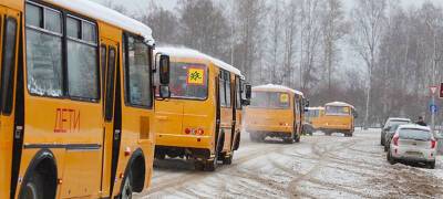 Роман Голубев - Около 30 новых школьных автобусов отправились в районы Карелии - stolicaonego.ru - республика Карелия