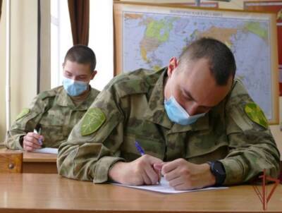 «С любовью к маме» - бойцы Росгвардии пишут письма домой - vpk-news.ru - Ангарск