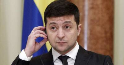 Владимир Зеленский - Андрей Ермак - Алексей Сухачев - В ГБР Украины допустили возможность вызова Зеленского на допрос - ren.tv - Украина