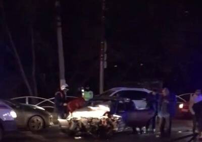 При столкновении двух легковушек в Дашково-Песочне пострадали семь человек - ya62.ru