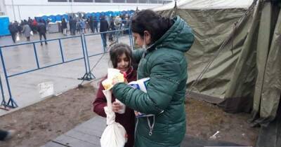 Для беженцев на границе уже доставлено свыше 100 т гуманитарной помощи - grodnonews.by - Белоруссия