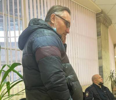 Инженер пытался сбежать из России из-за плакатов против ФСИН. Его задержали - znak.com - Россия - Санкт-Петербург