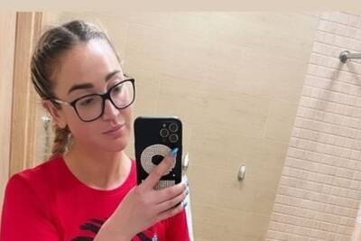 Ольга Бузова - Бузова выложила селфи из больницы: схожу с ума - mk.ru
