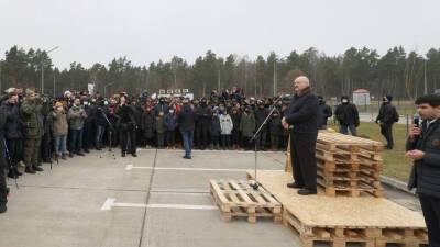 Александр Лукашенко - Лукашенко призвал поляков и немцев помочь разрешить миграционный кризис на границе - mir24.tv - Белоруссия - Германия - Польша