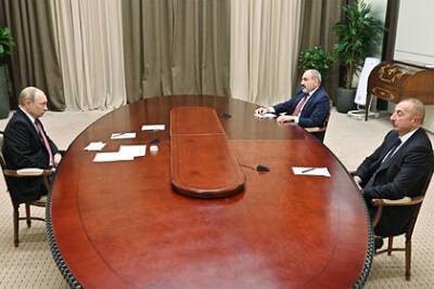 Владимир Путин - Дмитрий Песков - Никол Пашинян - Ильхам Алиев - Переговоры Путина с Алиевым и Пашиняном завершились - lenta.ru - Россия - Армения - Азербайджан