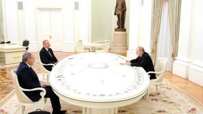 Владимир Путин - Дмитрий Песков - Никола Пашинян - Ильхам Алиев - Иван Бабурин - Завершились переговоры лидеров России, Армении и Азербайджана - newdaynews.ru - Россия - Сочи - Армения - Азербайджан