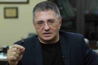Александр Мясников - Доктор Мясников назвал опасный для детей препарат - lenta.ru - Россия