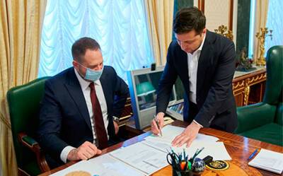 Владимир Зеленский - Петр Порошенко - Андрей Ермак - Зеленский не намерен увольнять Ермака с поста главы Офиса президента - bin.ua - Россия - Украина - Киев