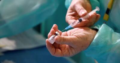 Pfizer, AstraZeneca и Moderna сообщили, что уже разрабатывают вакцину против "омикрона" - kp.ua - Украина