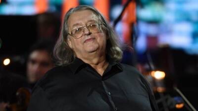 Александр Градский - Что известно о состоянии госпитализированного с подозрением на инсульт Градского - 5-tv.ru - Россия