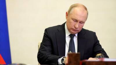 Владимир Путин - Никола Пашинян - Ильхам Алиев - Путин подарил Алиеву и Пашиняну оливковые ветви - newdaynews.ru - Россия - Сочи - Армения - Азербайджан