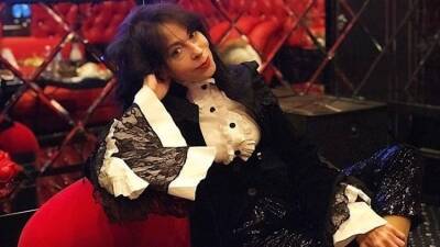 Марина Хлебникова - Госпитализированная после пожара певица Марина Хлебникова начала дышать сама - inforeactor.ru