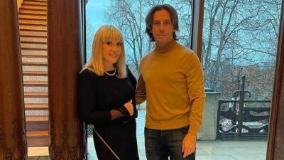 Алла Пугачева - Максим Галкин - Игорь Гуляев - Где жена? Галкин узнал о «свидании» Пугачевой с другим благодаря соцсетям - 5-tv.ru