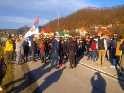 В Сербии прошли массовые протесты из-за новых законов, задержаны по меньшей мере десять демонстрантов - unn.com.ua - Украина - Киев - Сербия - Белград