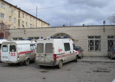 Маленький мальчик в Екатеринбурге спас врачей «скорой» от вооруженного отчима - province.ru - Екатеринбург