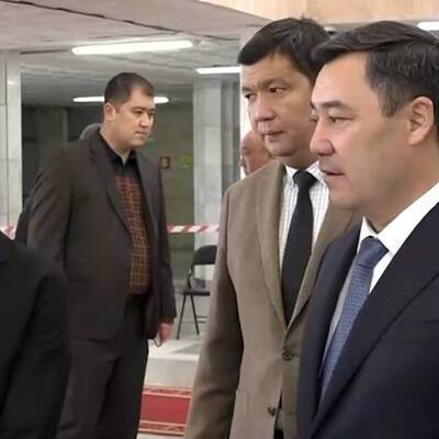 Сооронбая Жээнбеков - Явка на парламентских выборах в Киргизии за первые два часа голосования составила 2,91% - radiomayak.ru - Киргизия - Джалал-Абадской обл.
