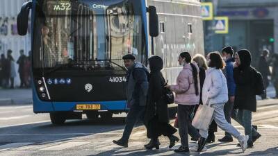 Максим Ликсутов - Стипендию водителей общественного транспорта увеличили на 50 процентов в Москве - vm.ru - Москва