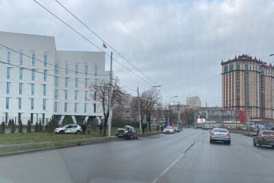 В ДТП у здания областного суда в Рязани пострадали три человека - rzn.mk.ru - Рязань - Sandero