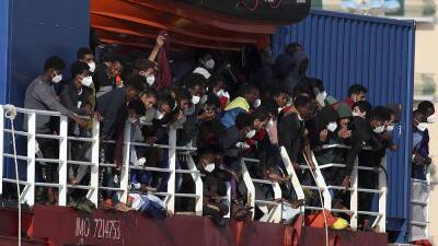 Сицилия приняла более 450 мигрантов - ru.euronews.com - Италия - Европа - Гваделупа