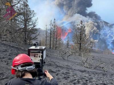 Извержение вулкана на Ла-Пальме: открылось несколько новых вулканических жерл - unn.com.ua - Украина - Киев - Испания
