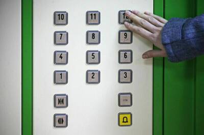 Дмитрий Кузьмин - До 2025 года в России нужно заменить 125 тысяч лифтов - pnp.ru - Россия