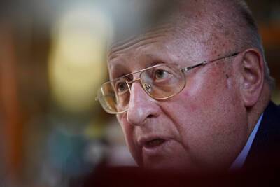 Александр Гинцбург - Гинцбург назвал россиянам лучшую вакцину для ревакцинации - lenta.ru