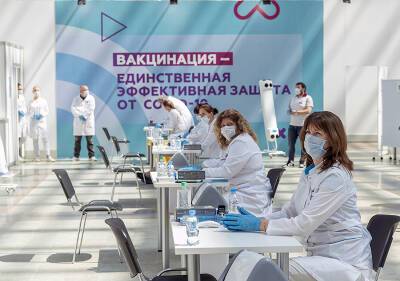 Михаил Мурашко - Александр Гинцбург - Гинцбург: ревакцинироваться после "Спутника V" можно любой вакциной - tvc.ru
