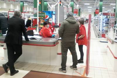 Саратовские антиваксеры без QR-кодов пытаются прорваться в ТЦ через «Ашан» - saratov.mk.ru - Саратовская обл.