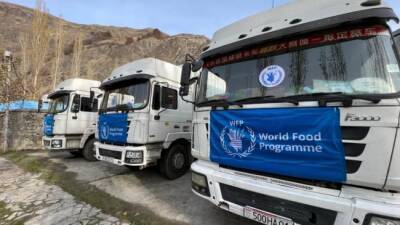 Из Таджикистана в Афганистан отправились первые семь грузовиков гуманитарной помощи - eadaily.com - Душанбе - Таджикистан - Afghanistan