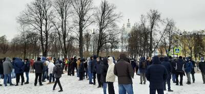 В Петербурге экс-работники «Метростроя» вышли к Смольному с требованием выплаты долгов - znak.com - Ленинградская обл. - Санкт-Петербург