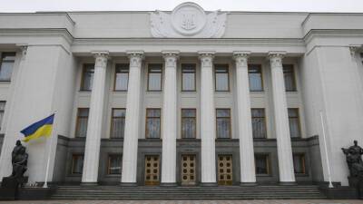 Владимир Зеленский - Руслан Бальбек - Политолог Бальбек назвал провокацией проект о допуске иностранных военных на Украину - russian.rt.com - Россия - Украина