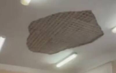 В одесской школе во время урока в классе обвалился потолок - vchaspik.ua - Украина - Одесса