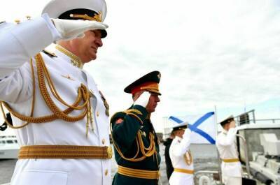 Владимир Путин - Путин освободил офицеров ВМФ в отставке от регистрации кортиков - pnp.ru - Россия