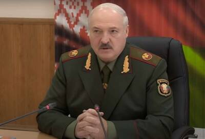 Александр Лукашенко - Лукашенко дал понять, кого поддержит белорусская армия, в случае нападения РФ на Украину - lenta.ua - Россия - США - Украина - Белоруссия
